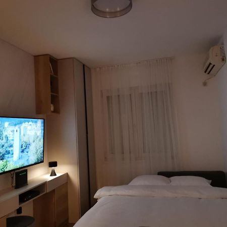 Studio apartment Art Zone Podgorica Esterno foto